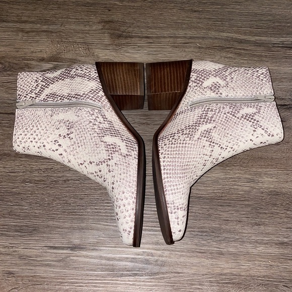 Seychelles For the Occasion Snake Bootie size 6.5 - Picture 4 of 6